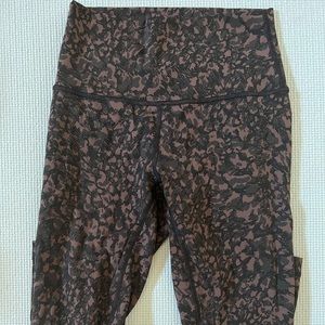 Lulu Lemon wonder under pants